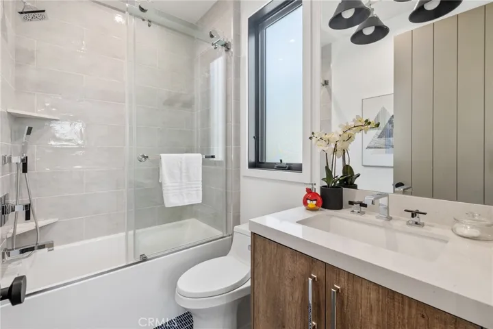 746 29th Street, Manhattan Beach, California 90266