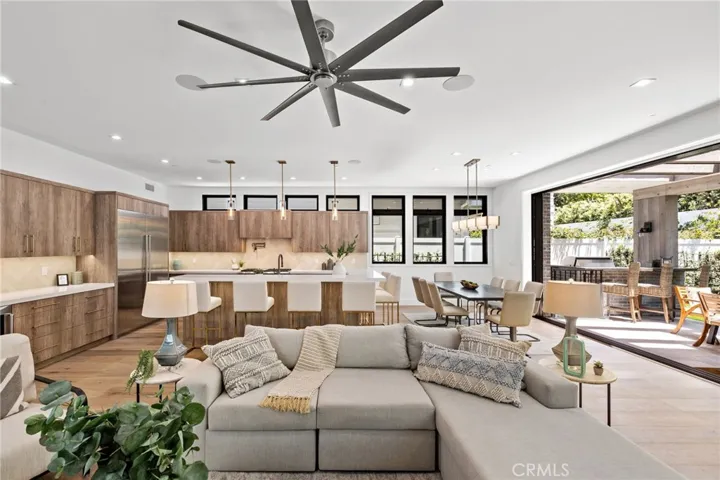 746 29th Street, Manhattan Beach, California 90266