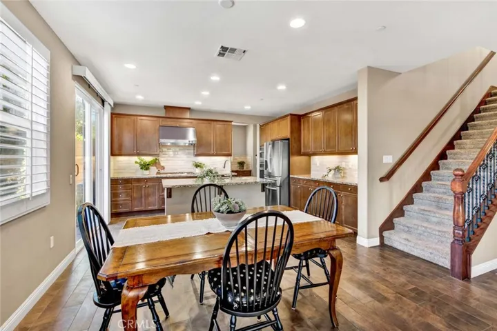125 Bumblebee, Irvine, California 92618