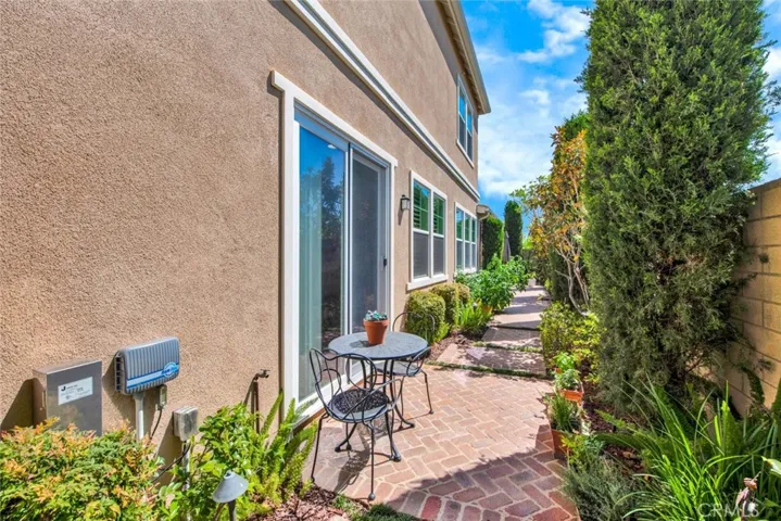 125 Bumblebee, Irvine, California 92618
