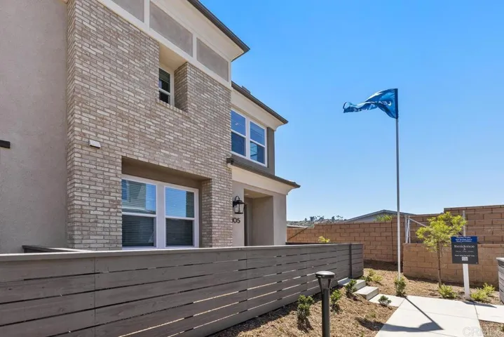 1207 Sunrise View 105, San Marcos, California 92078