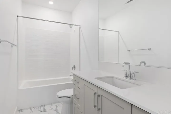 1207 Sunrise View 105, San Marcos, California 92078