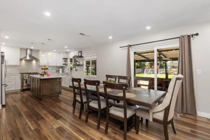643 Mcdonald Ln, Escondido, California 92025