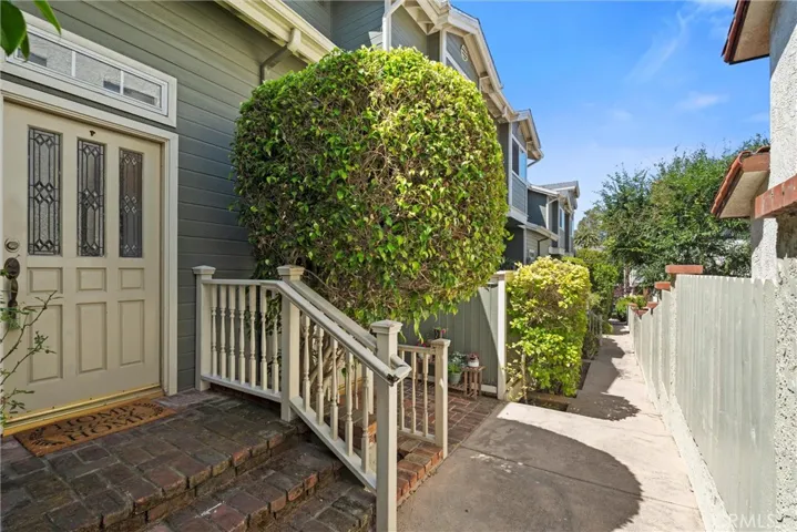 234 N Irena Avenue 5, Redondo Beach, California 90277