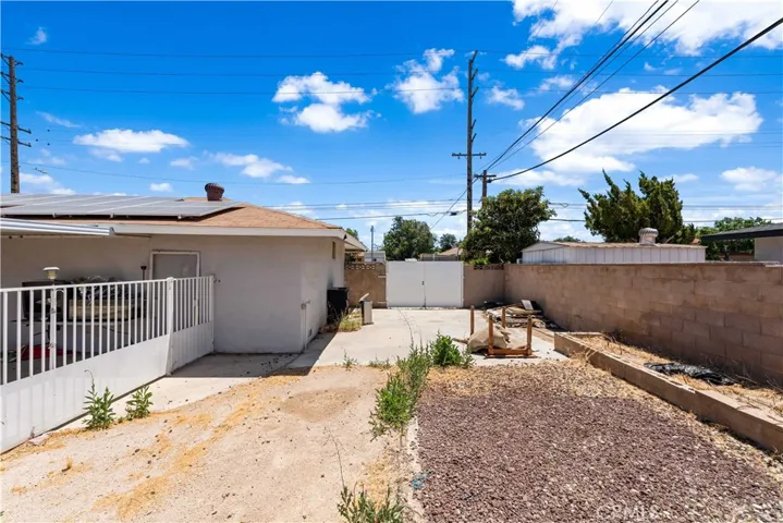 1002 W Avenue J9, Lancaster, California 93534