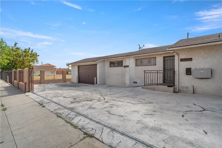 22118 Avalon Boulevard, Carson, California 90745