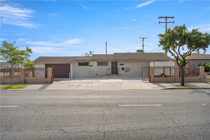 22118 Avalon Boulevard, Carson, California 90745
