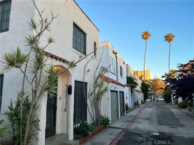 116 N Edison Place, Long Beach, California 90802