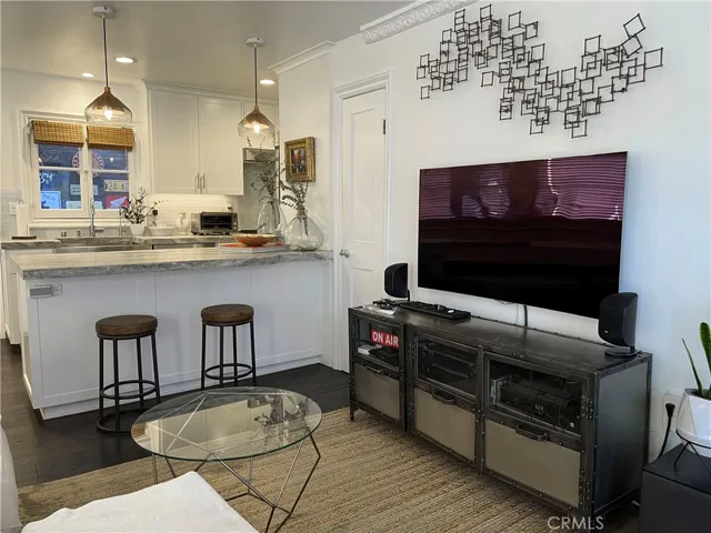 116 N Edison Place, Long Beach, California 90802