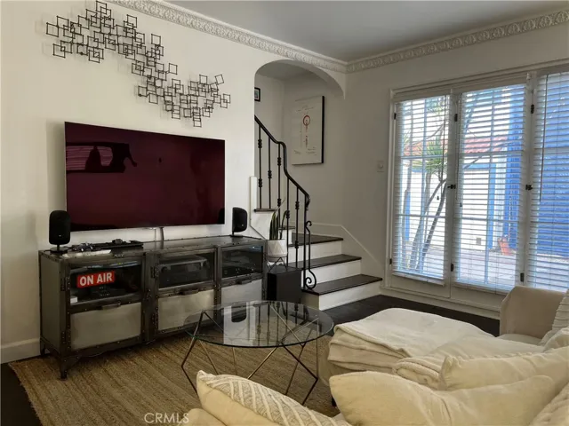 116 N Edison Place, Long Beach, California 90802