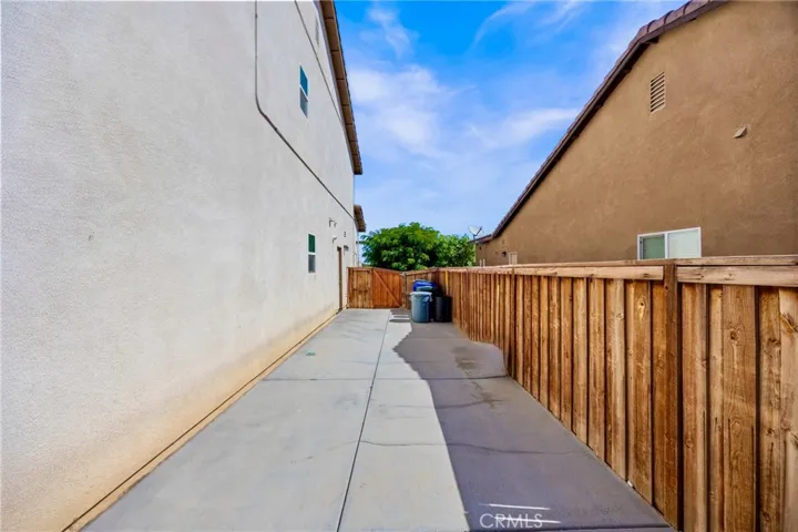 10993 Sandalwood Lane, Adelanto, California 92301