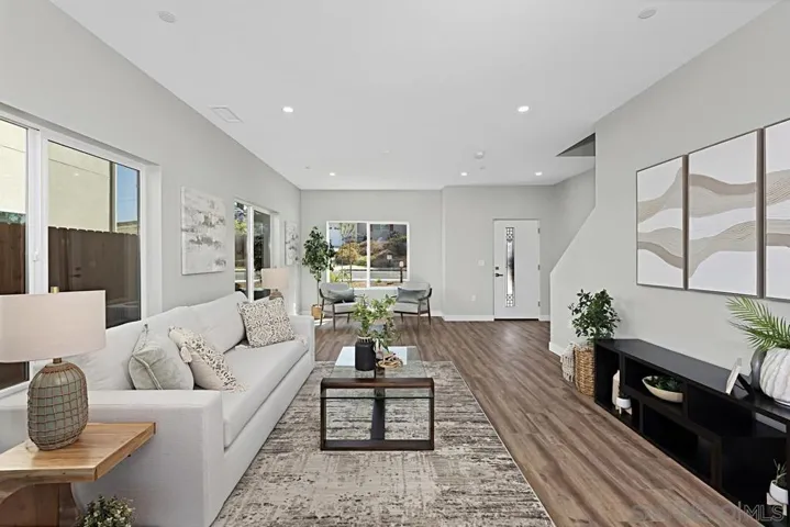 212 S 66th Street, San Diego, California 92114
