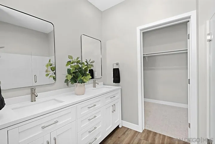 212 S 66th Street, San Diego, California 92114