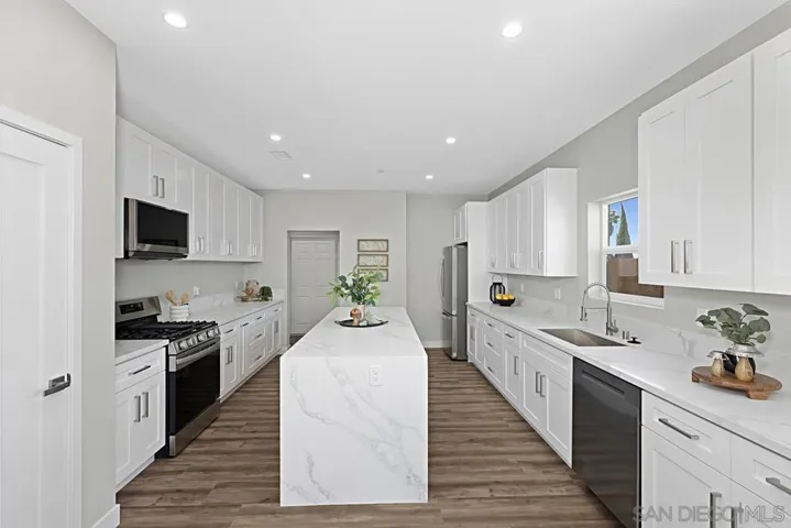 212 S 66th Street, San Diego, California 92114