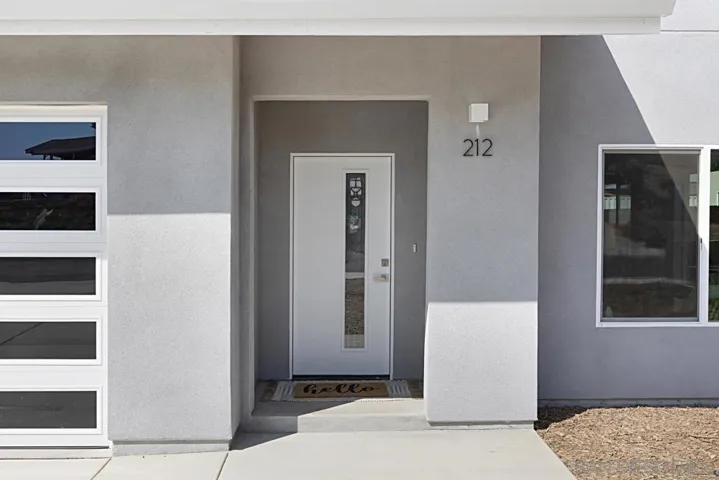 212 S 66th Street, San Diego, California 92114