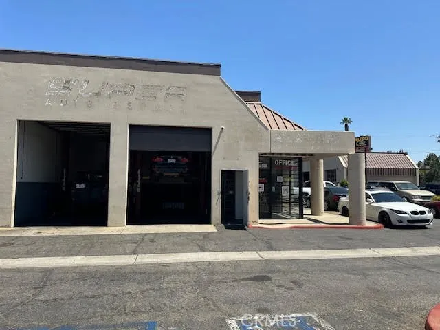 10200 Hole Avenue 300, Riverside, California 92503