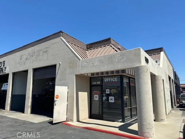 10200 Hole Avenue 300, Riverside, California 92503