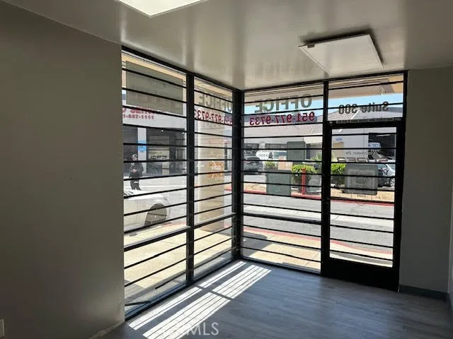 10200 Hole Avenue 300, Riverside, California 92503
