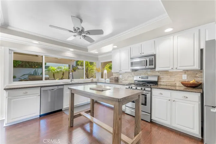 2120 Waterby Street, Westlake Village, California 91361