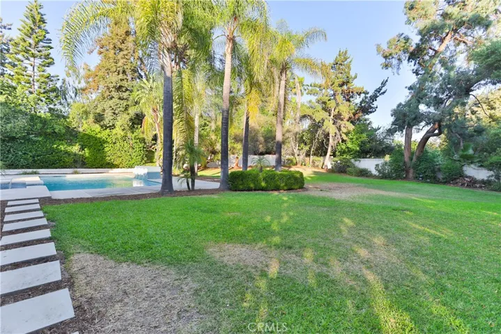 840 Peninsula Avenue, Claremont, California 91711