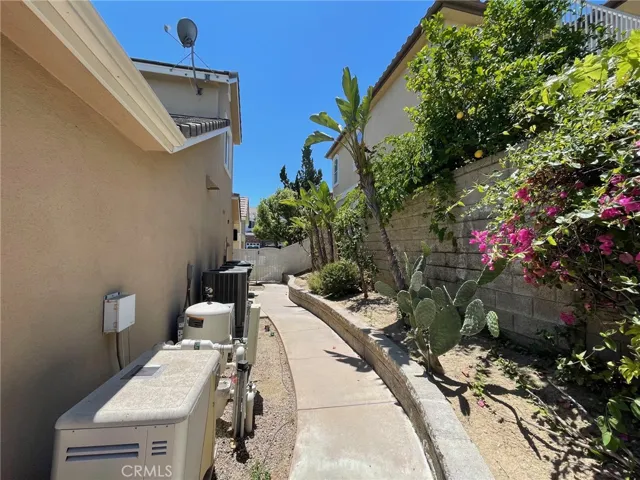 17585 Edgewood Lane, Yorba Linda, California 92886