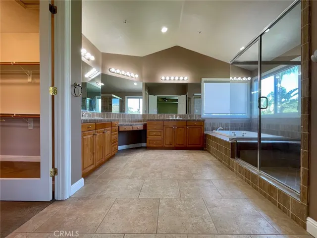 17585 Edgewood Lane, Yorba Linda, California 92886