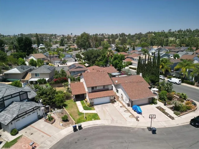 21011 North Hampton Way, Lake Forest, California 92630
