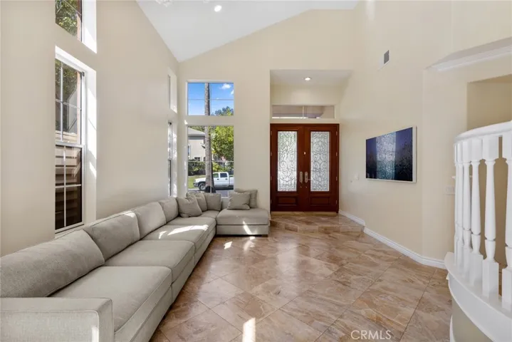 60 Foxtail Lane, Rancho Santa Margarita, California 92679