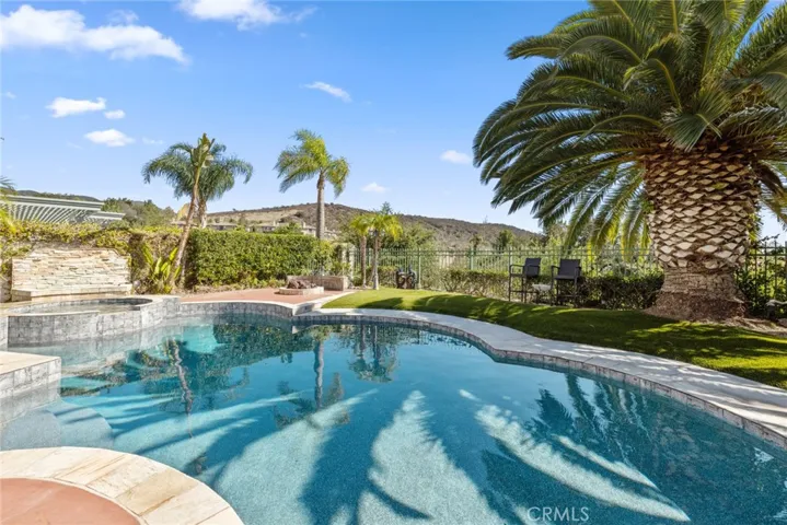 60 Foxtail Lane, Rancho Santa Margarita, California 92679