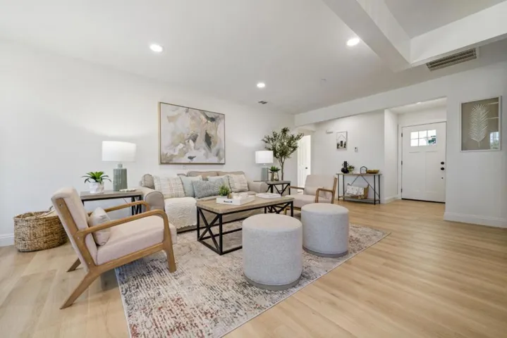 13 Hillbarn Court, San Mateo, California 94403