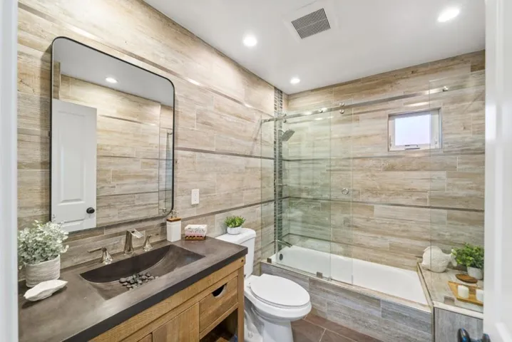 13 Hillbarn Court, San Mateo, California 94403