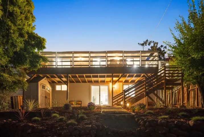 13 Hillbarn Court, San Mateo, California 94403