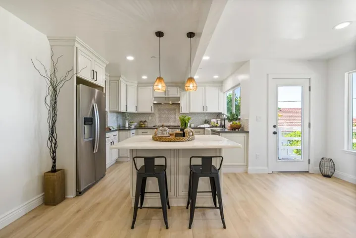 13 Hillbarn Court, San Mateo, California 94403