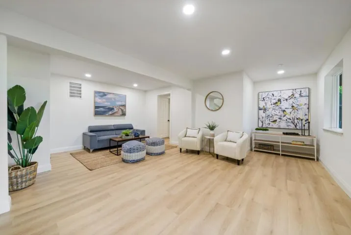 13 Hillbarn Court, San Mateo, California 94403