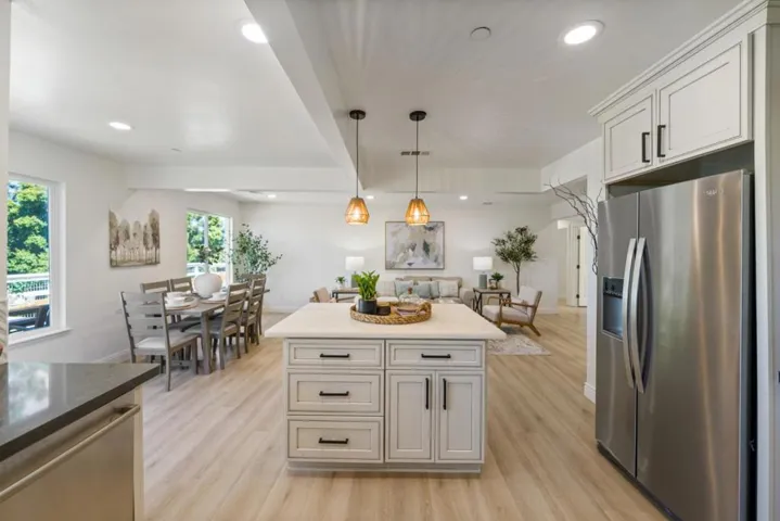 13 Hillbarn Court, San Mateo, California 94403