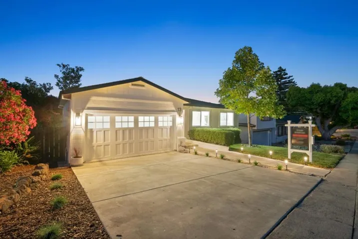 13 Hillbarn Court, San Mateo, California 94403