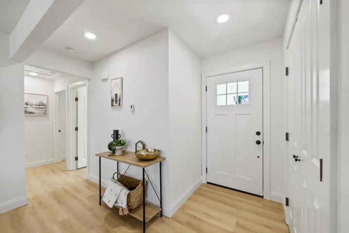 13 Hillbarn Court, San Mateo, California 94403