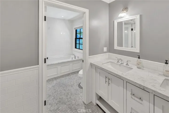 4316 N Clybourn Avenue, Burbank, California 91505