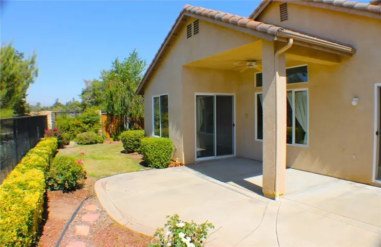 Built in Covered Patio for your golf course view.