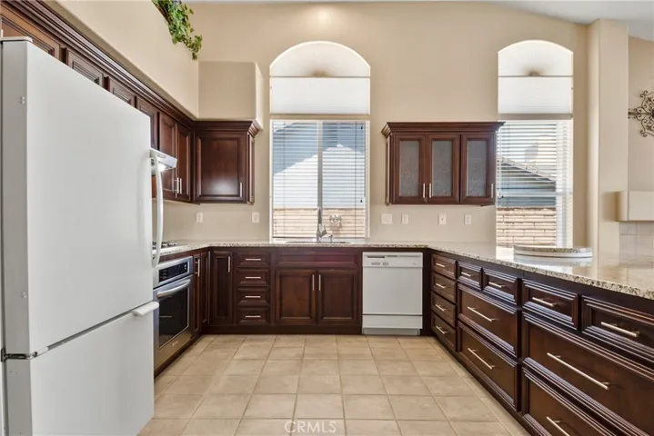 1041 Salem Drive, Corona, California 92881