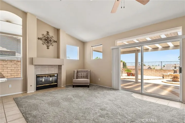 1041 Salem Drive, Corona, California 92881