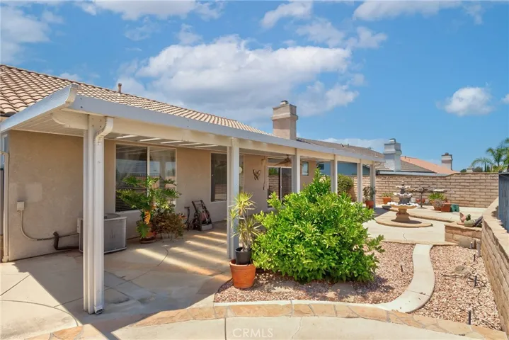1041 Salem Drive, Corona, California 92881
