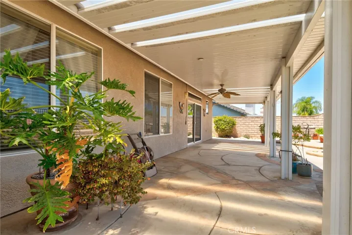 1041 Salem Drive, Corona, California 92881