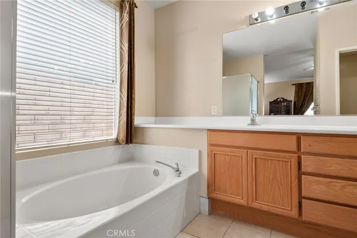 1041 Salem Drive, Corona, California 92881