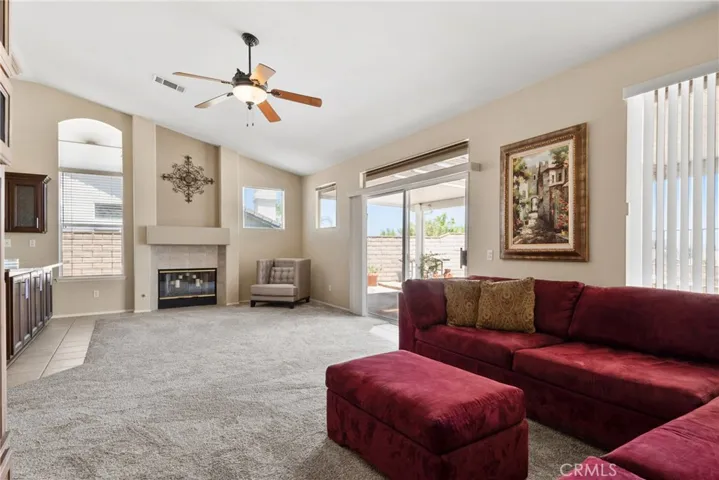 1041 Salem Drive, Corona, California 92881