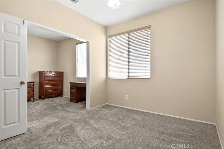 1041 Salem Drive, Corona, California 92881