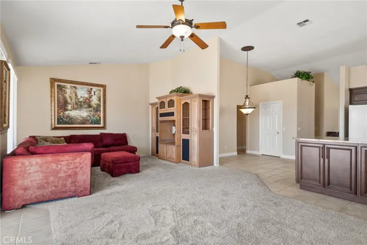 1041 Salem Drive, Corona, California 92881