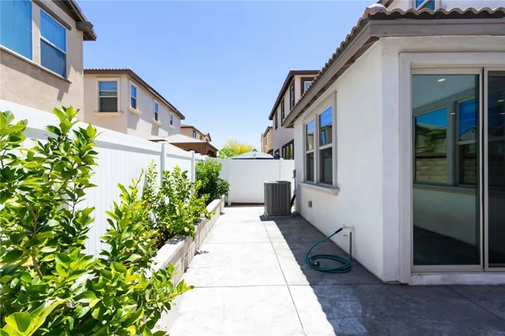 30370 Village Knoll Dr, Menifee, California 92584
