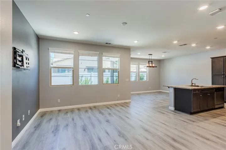30370 Village Knoll Dr, Menifee, California 92584