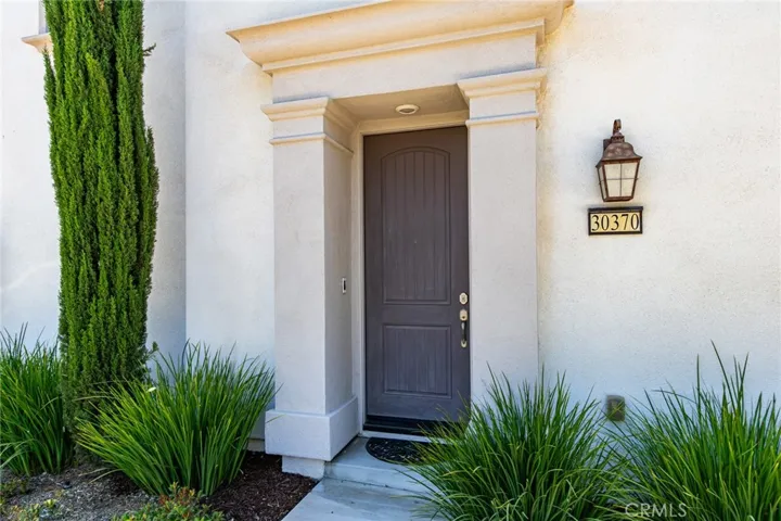 30370 Village Knoll Dr, Menifee, California 92584